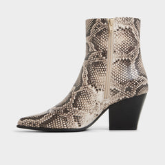 Shanah in Open Brown - Ankle boot Block heel