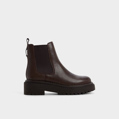 Bestina in Dark Brown - Chelsea boot Lug sole