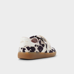 Itsneaker in White Black - Sneaker Cup sole