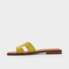 Itsandal in Other Yellow - Slide sandal