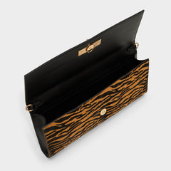 Rouxx in Open Brown - Clutch