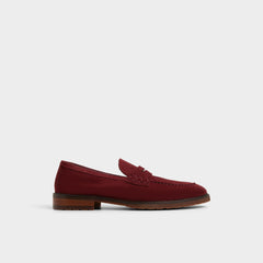 Melvillee in Medium Red - Loafer