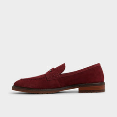 Melvillee in Medium Red - Loafer