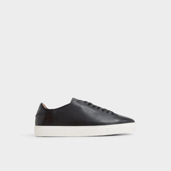 Fonzo in Black - Low top sneaker