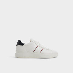 Paxon in White - Low top sneaker