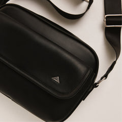 Gustell in Other Black - Crossbody bag