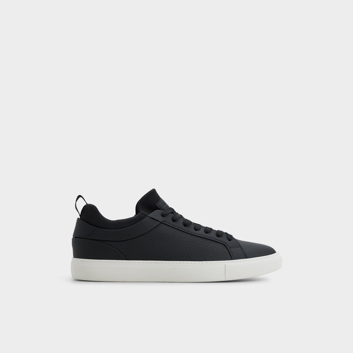 Xavier in Black 14204478 - Low top sneaker