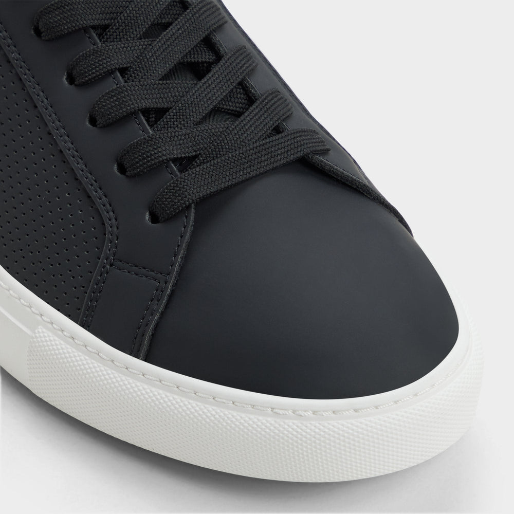 Xavier in Black 14204478 - Low top sneaker