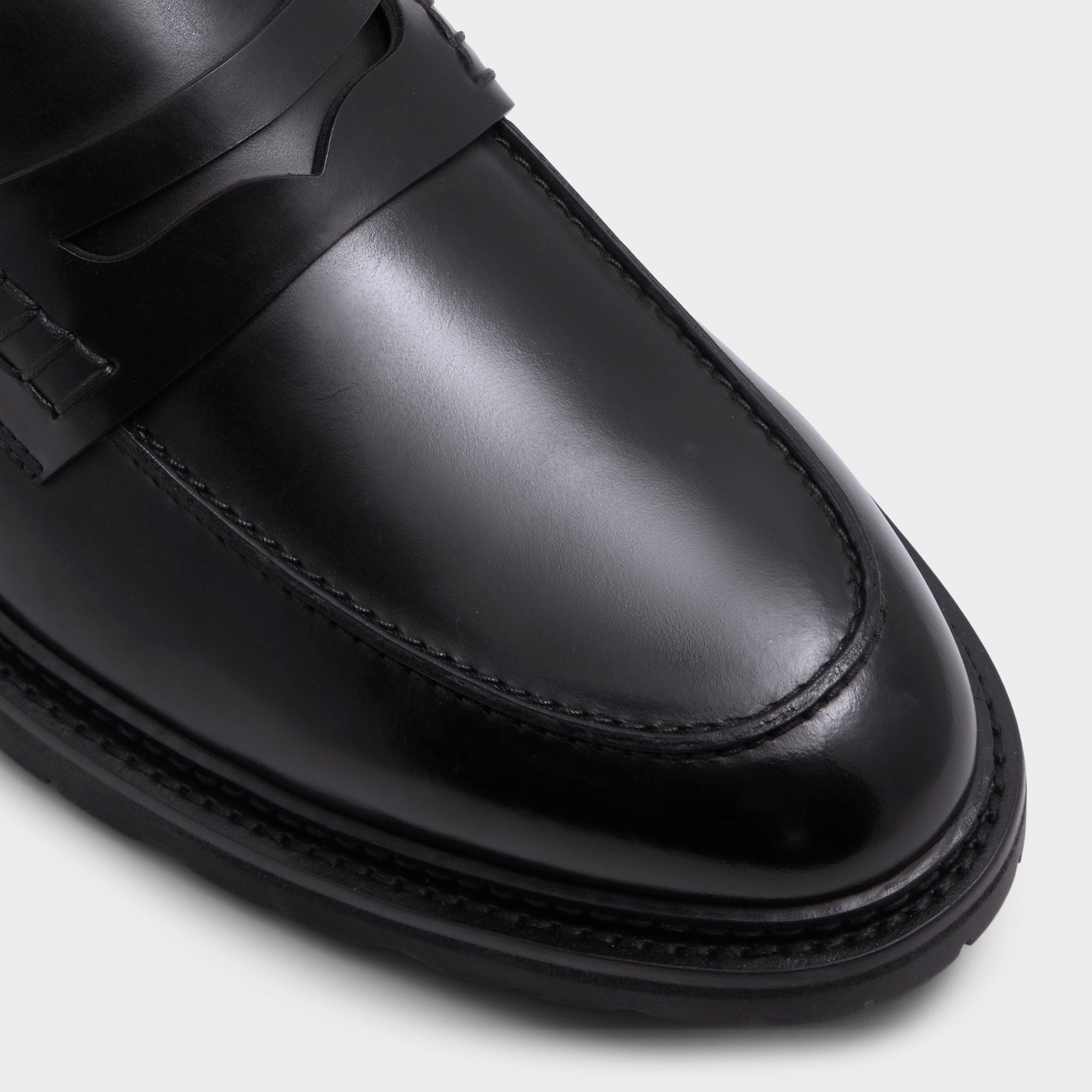 Aleris Black Men's Dress Shoes - Loafer Lug sole