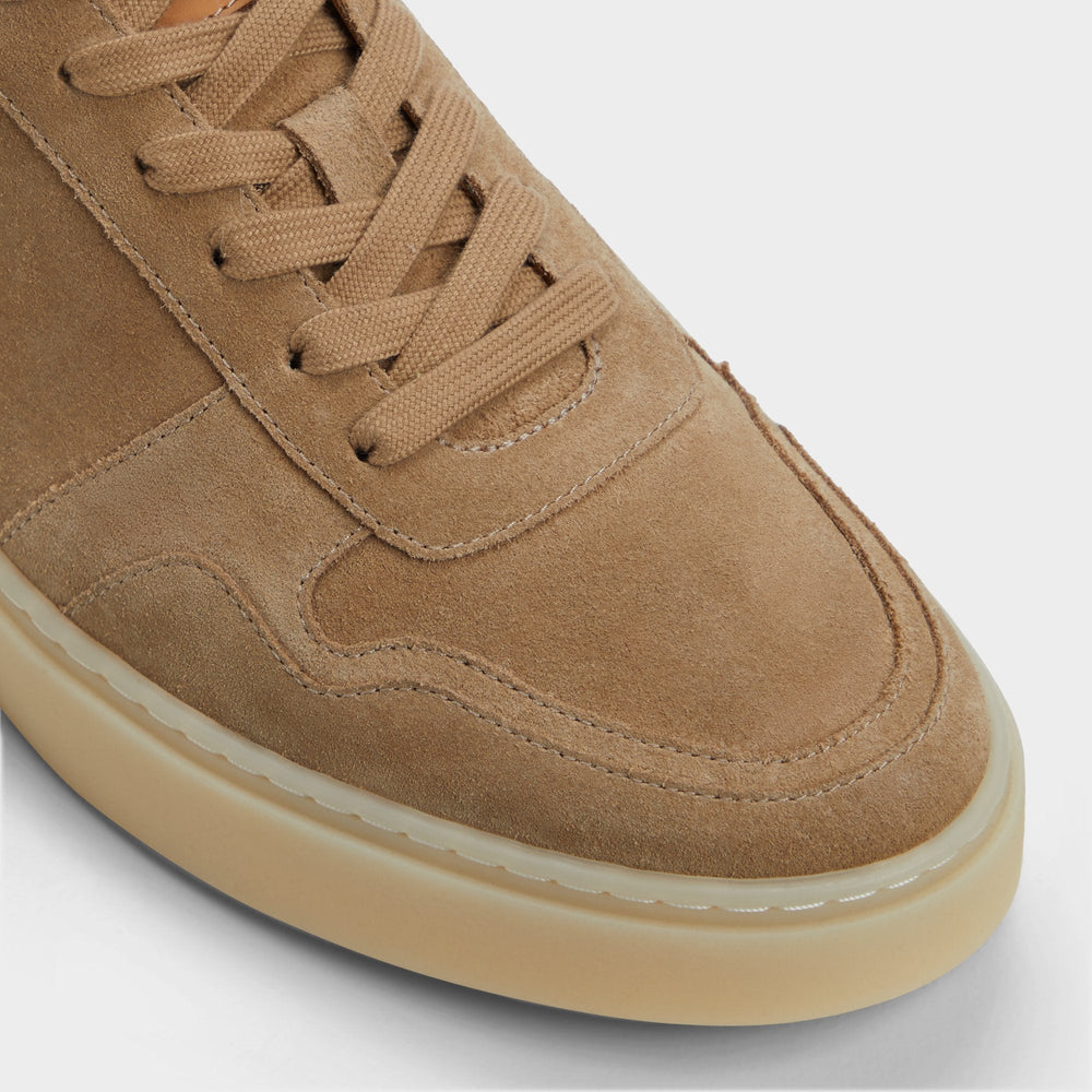 Cup sole Montie in Cognac - Low top sneaker