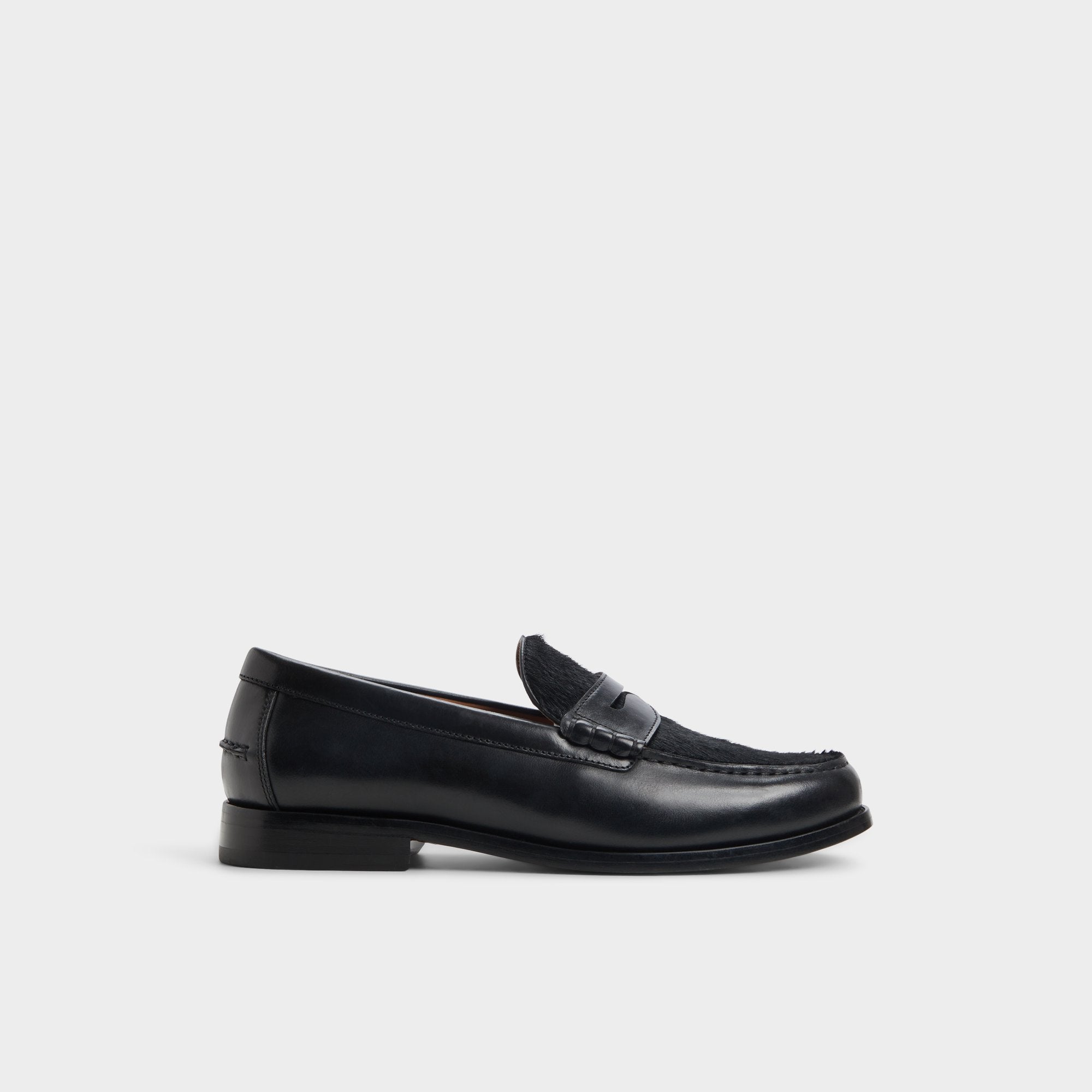 Jarom in Open Black - Loafer
