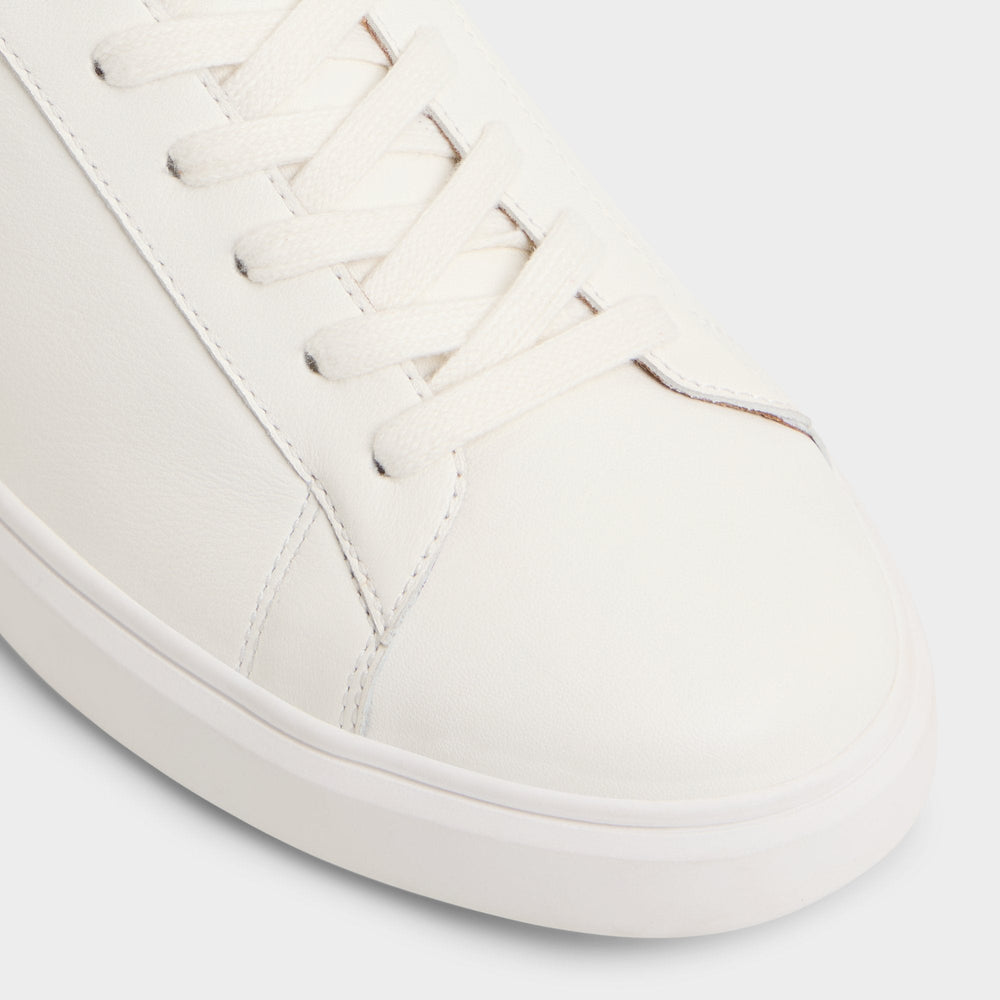 Cup sole Seeger in White - Low top sneaker