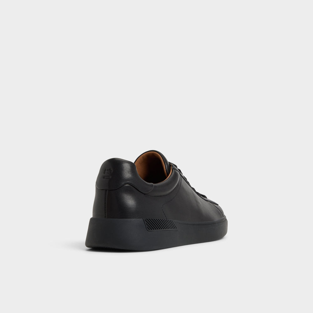 Cup sole Seeger in Other Black - Low top sneaker