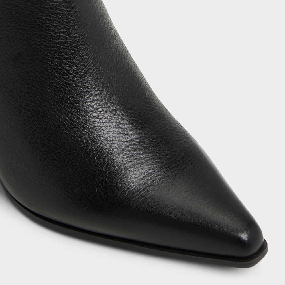 Block heel Shanah in Black - Ankle boot