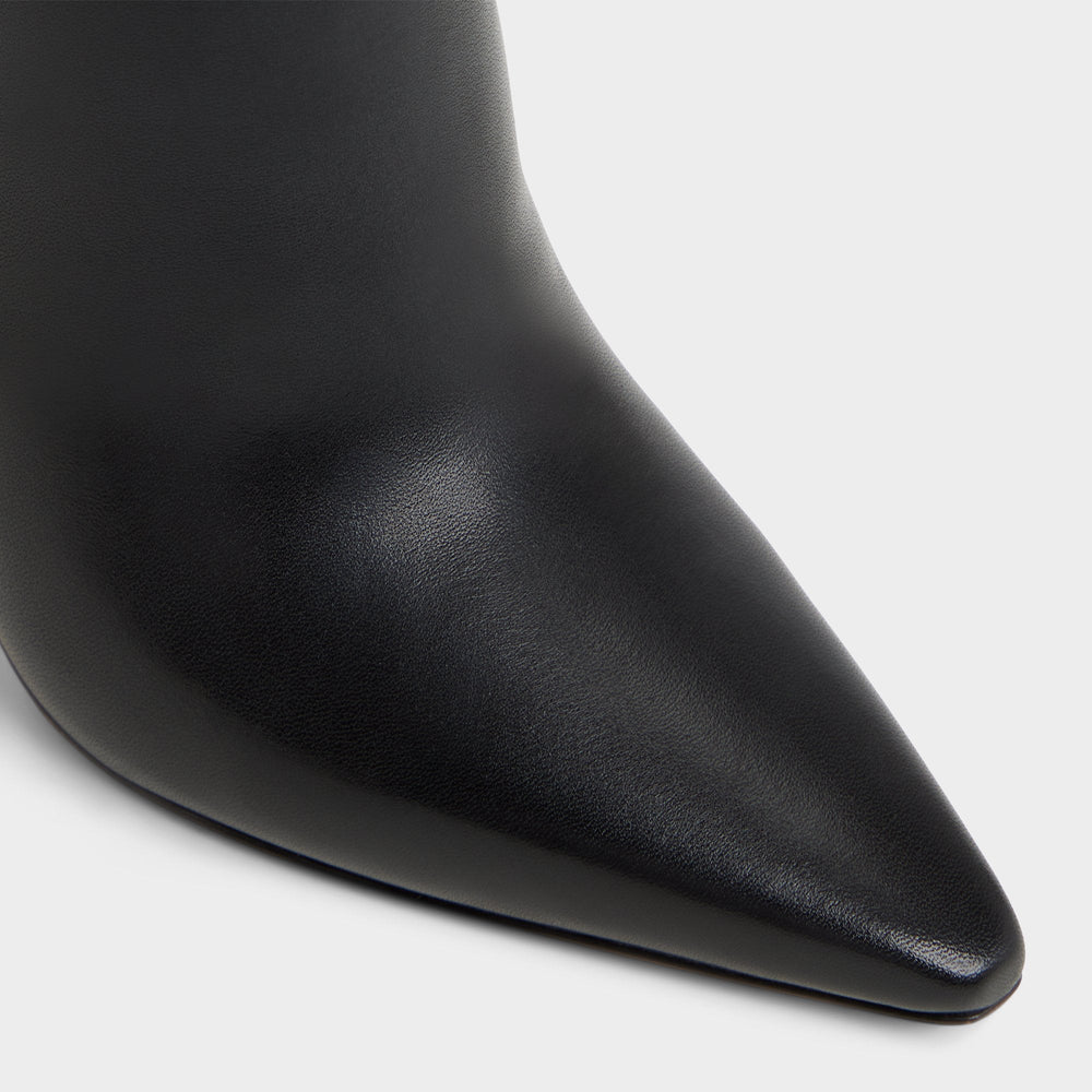 Stiletto heel Guavaberry in Black - Ankle boot