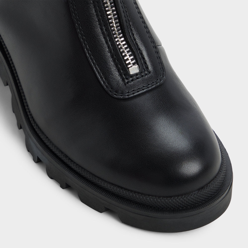 Merielle in Black - Ankle boot Lug sole