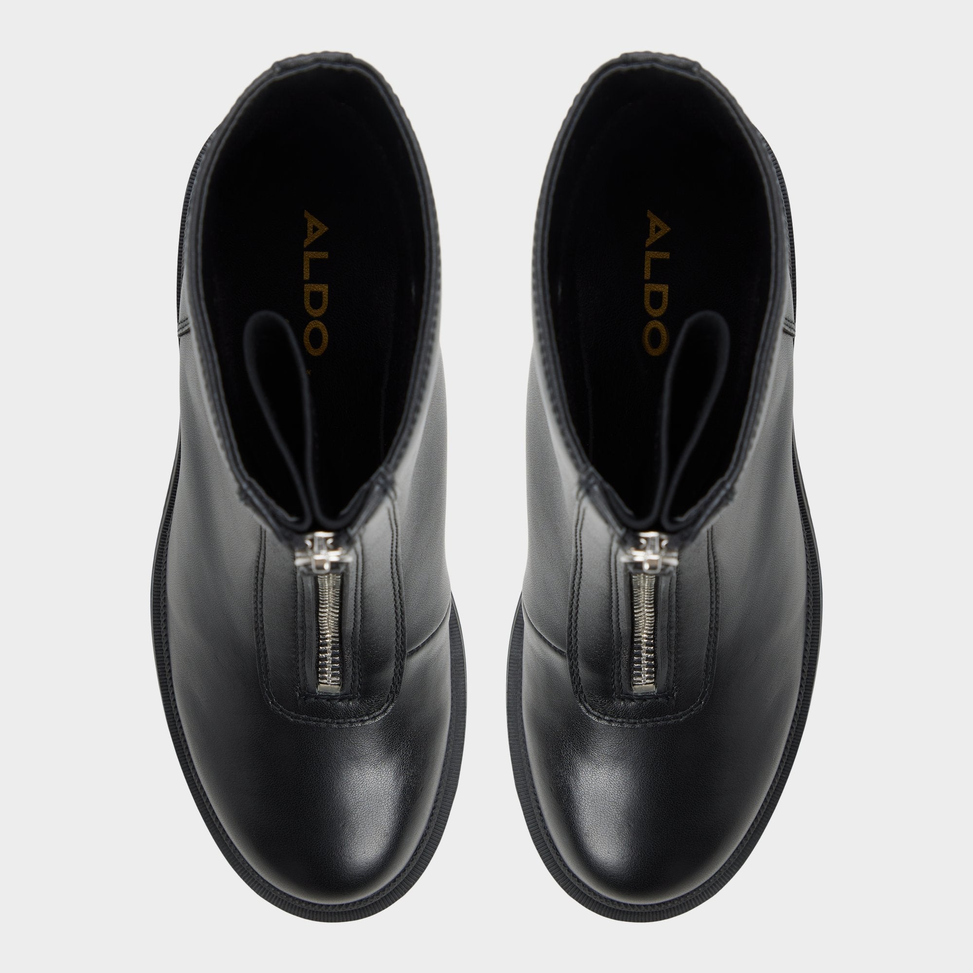 Merielle in Black - Ankle boot Lug sole