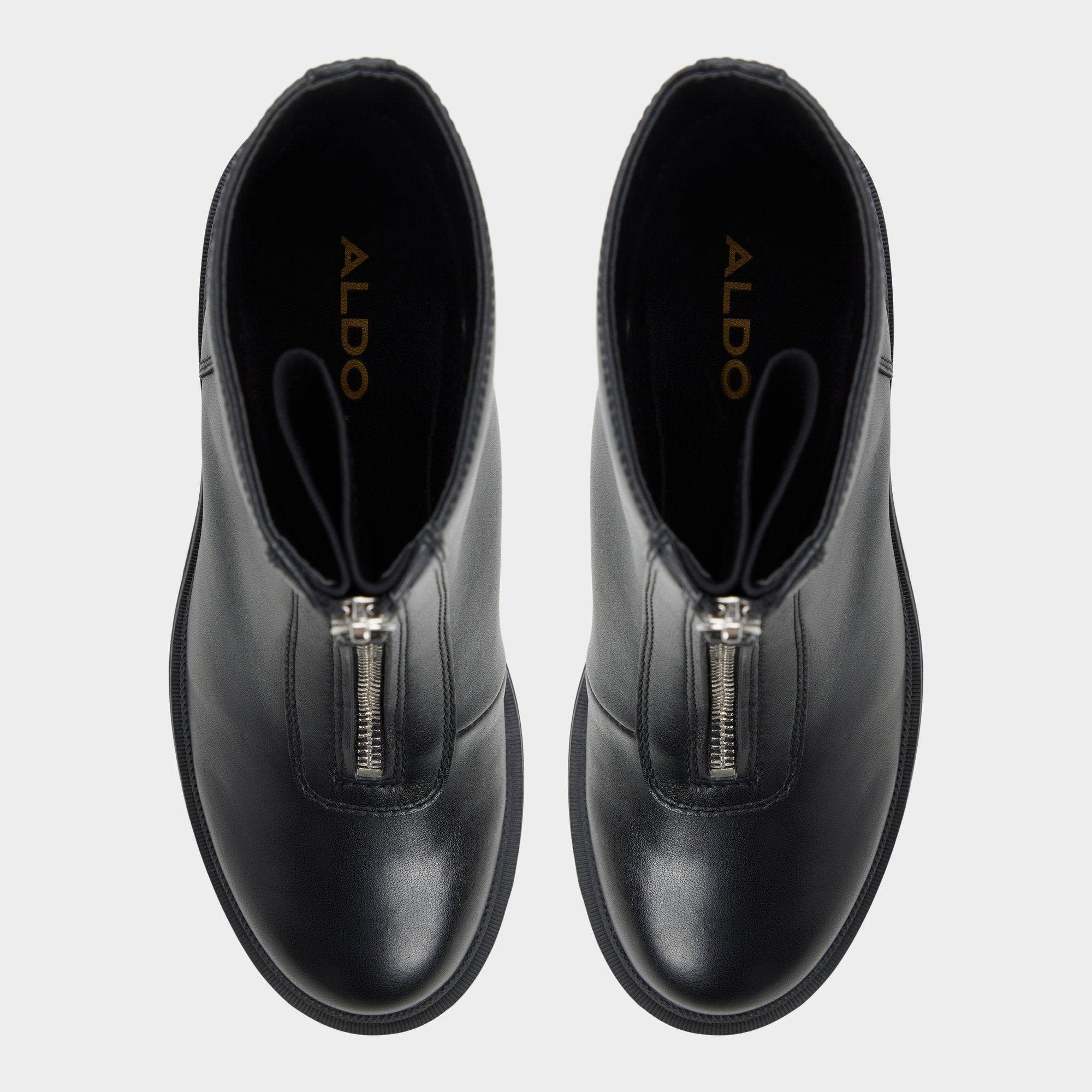 Merielle in Black - Ankle boot Lug sole