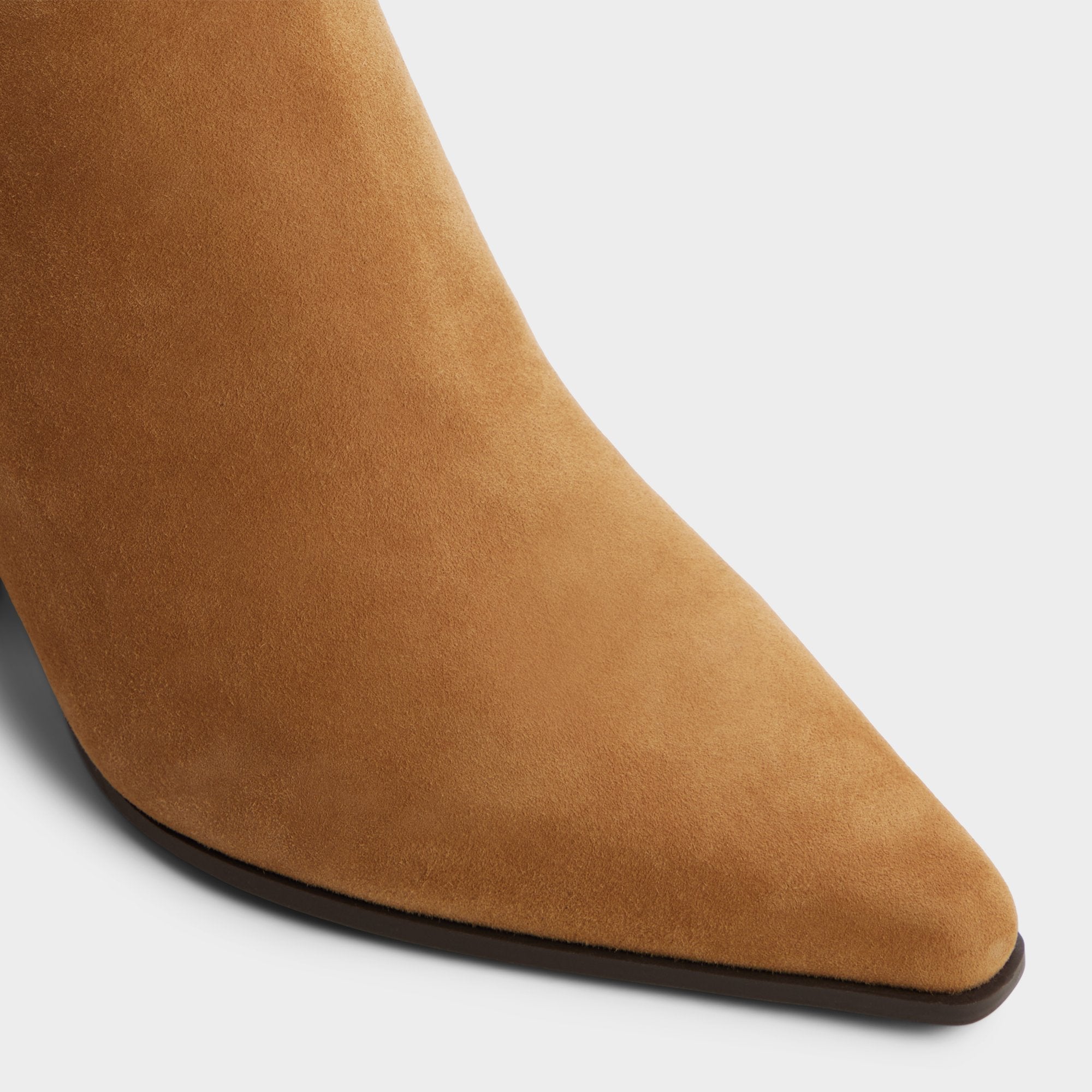 Shaniah in Light Brown - Ankle boot Block heel