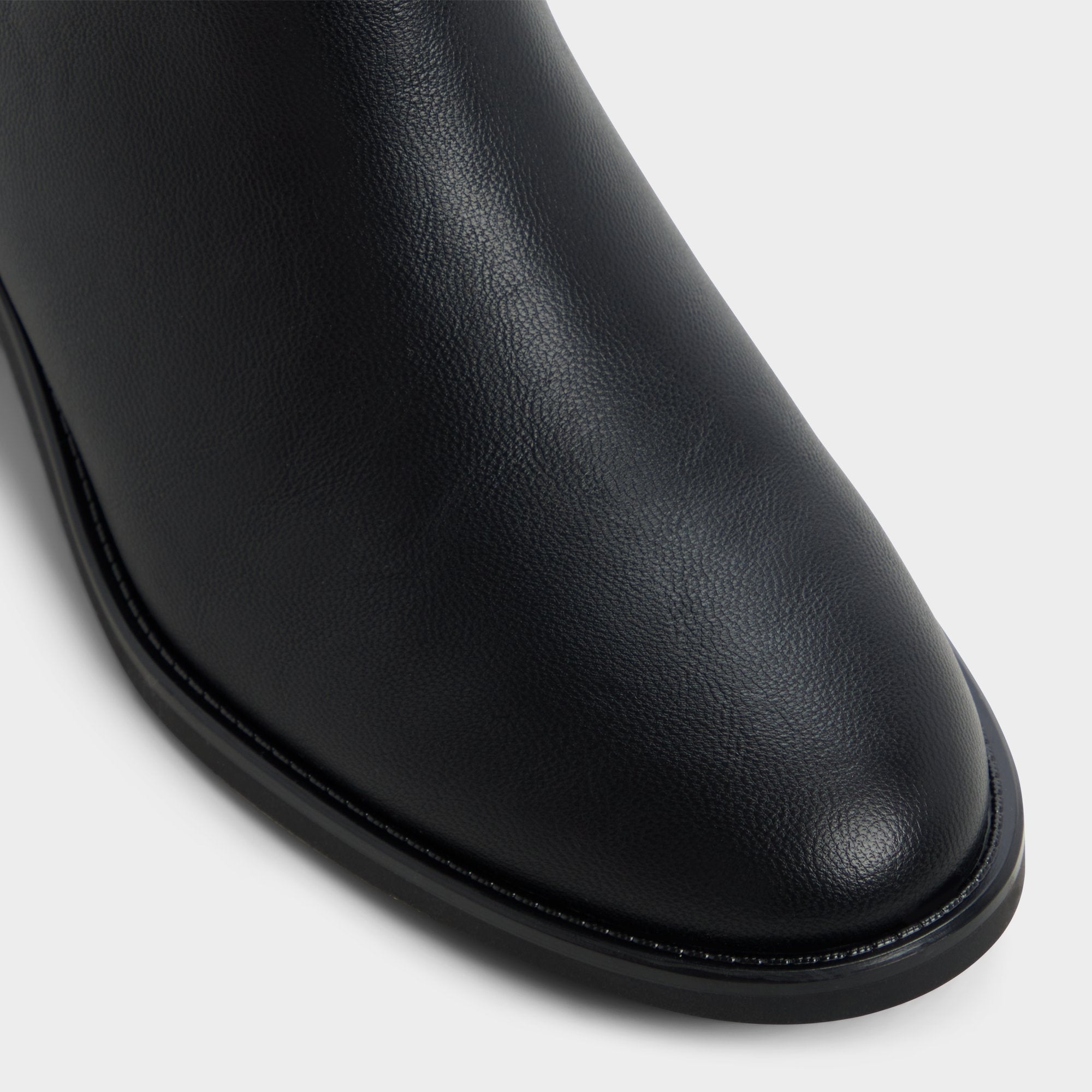 Kaydienh in Black - Knee-high boot Block heel