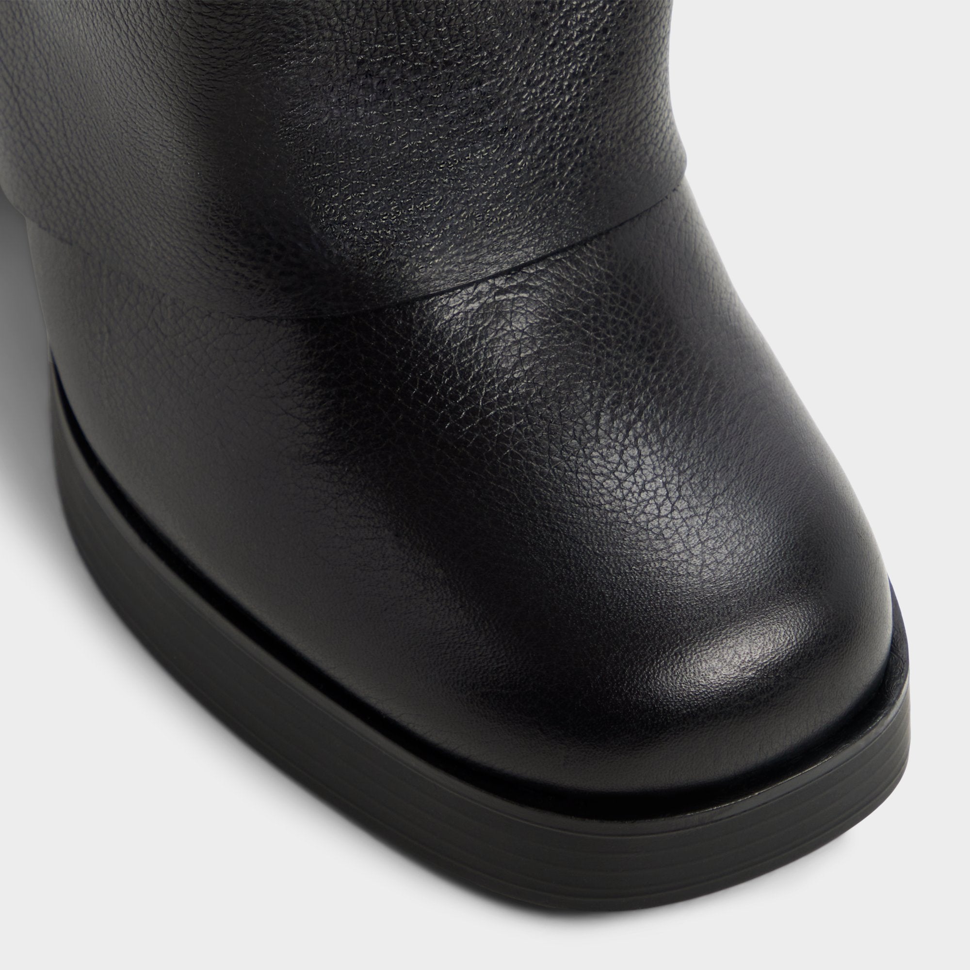 Maeveh in Black - Knee-high boot Platform