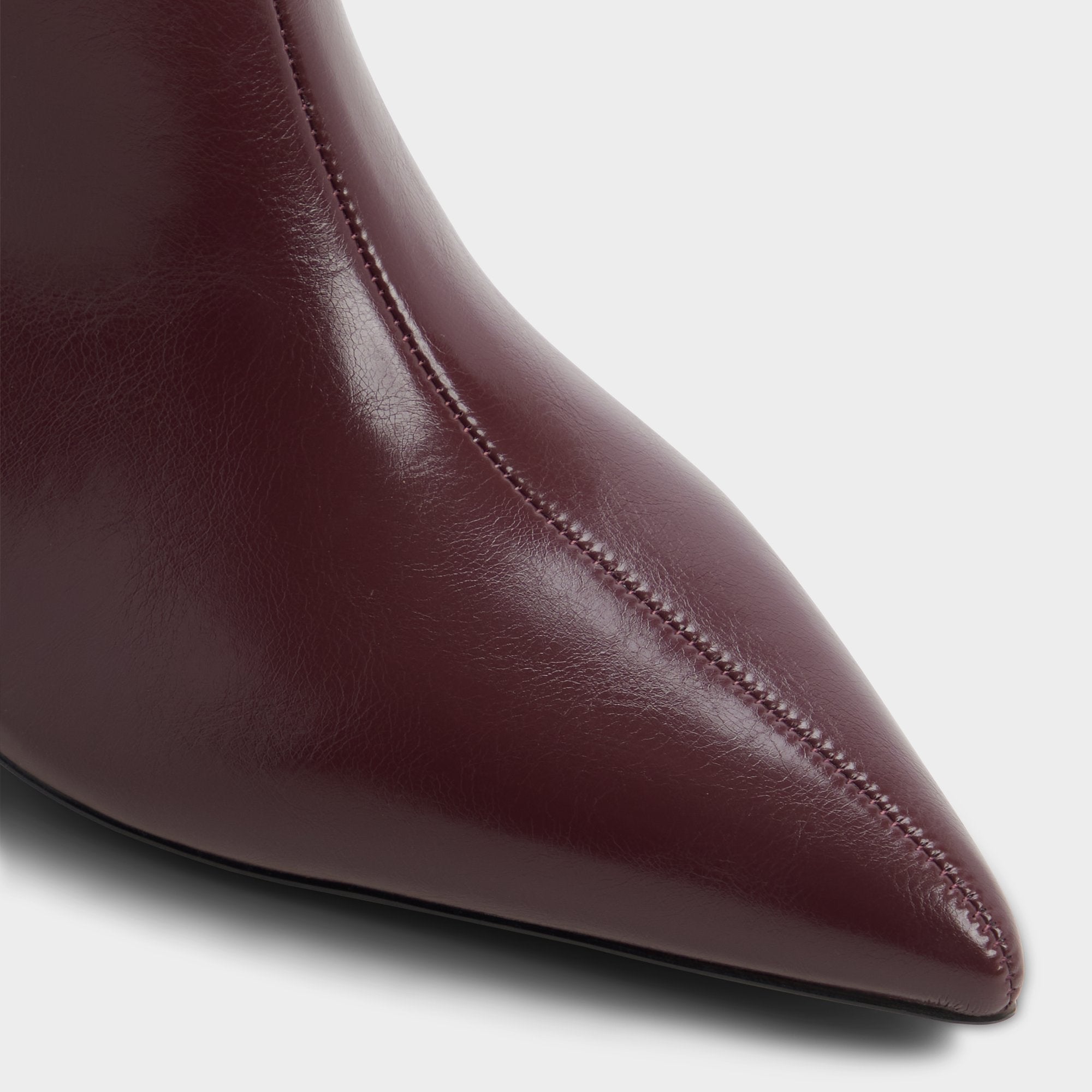 Selora in Burgundy - Knee-high boot Stiletto heel