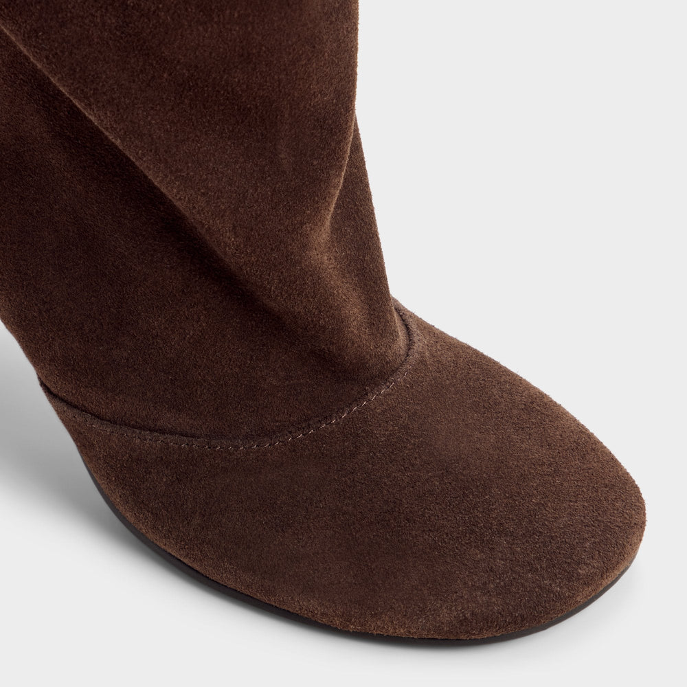 Frankey in Dark Brown - Knee-high boot Stiletto heel