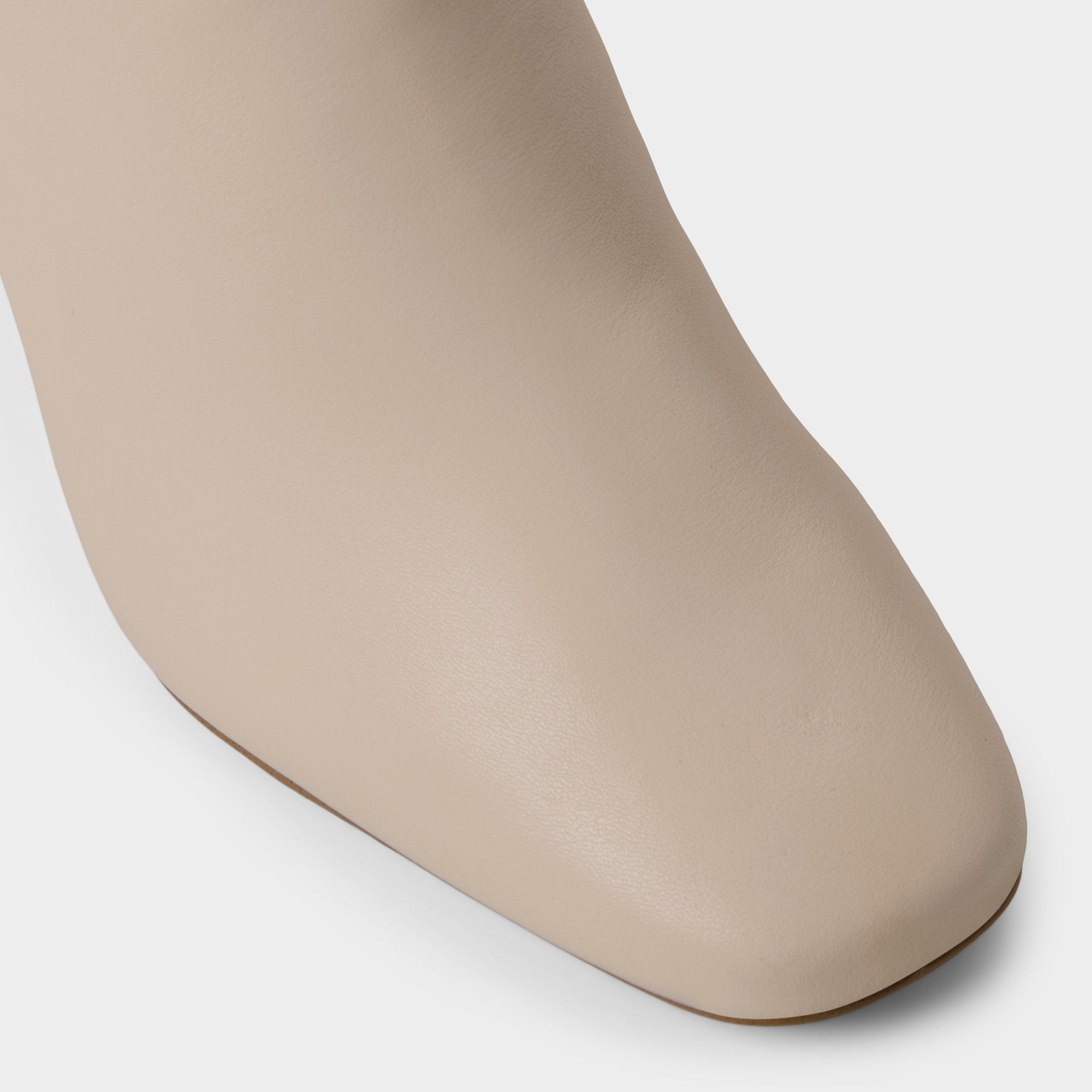 Helana in Wc Cream - Knee-high boot Block heel