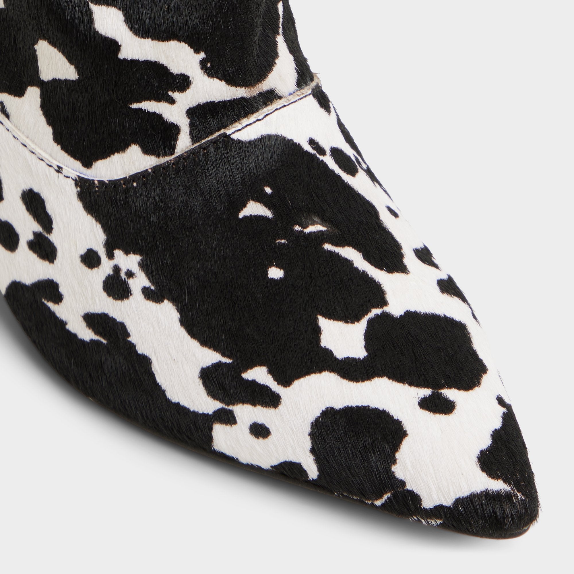 Everose in White Black - Knee-high boot Kitten heel