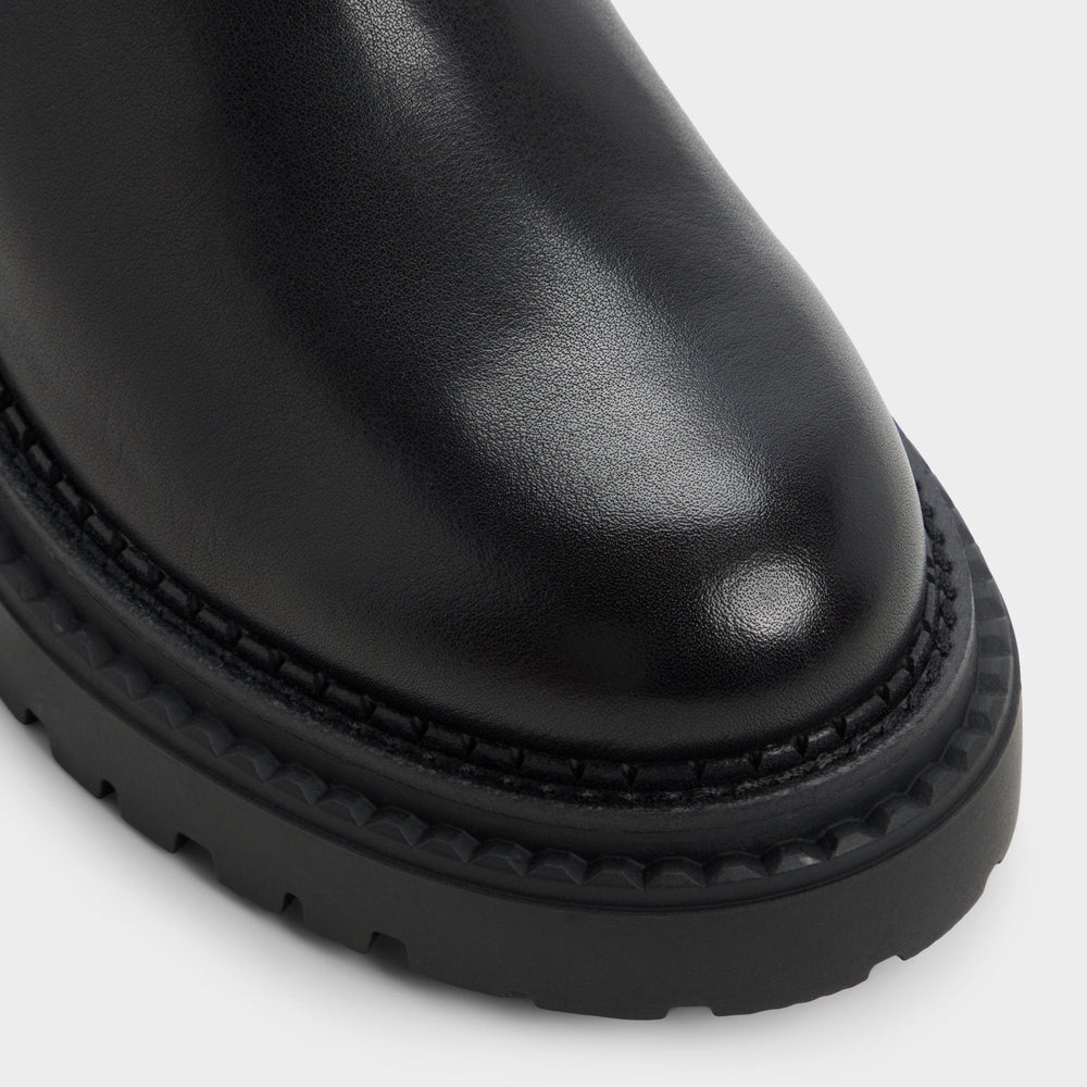 Bestina in Black - Chelsea boot Lug sole
