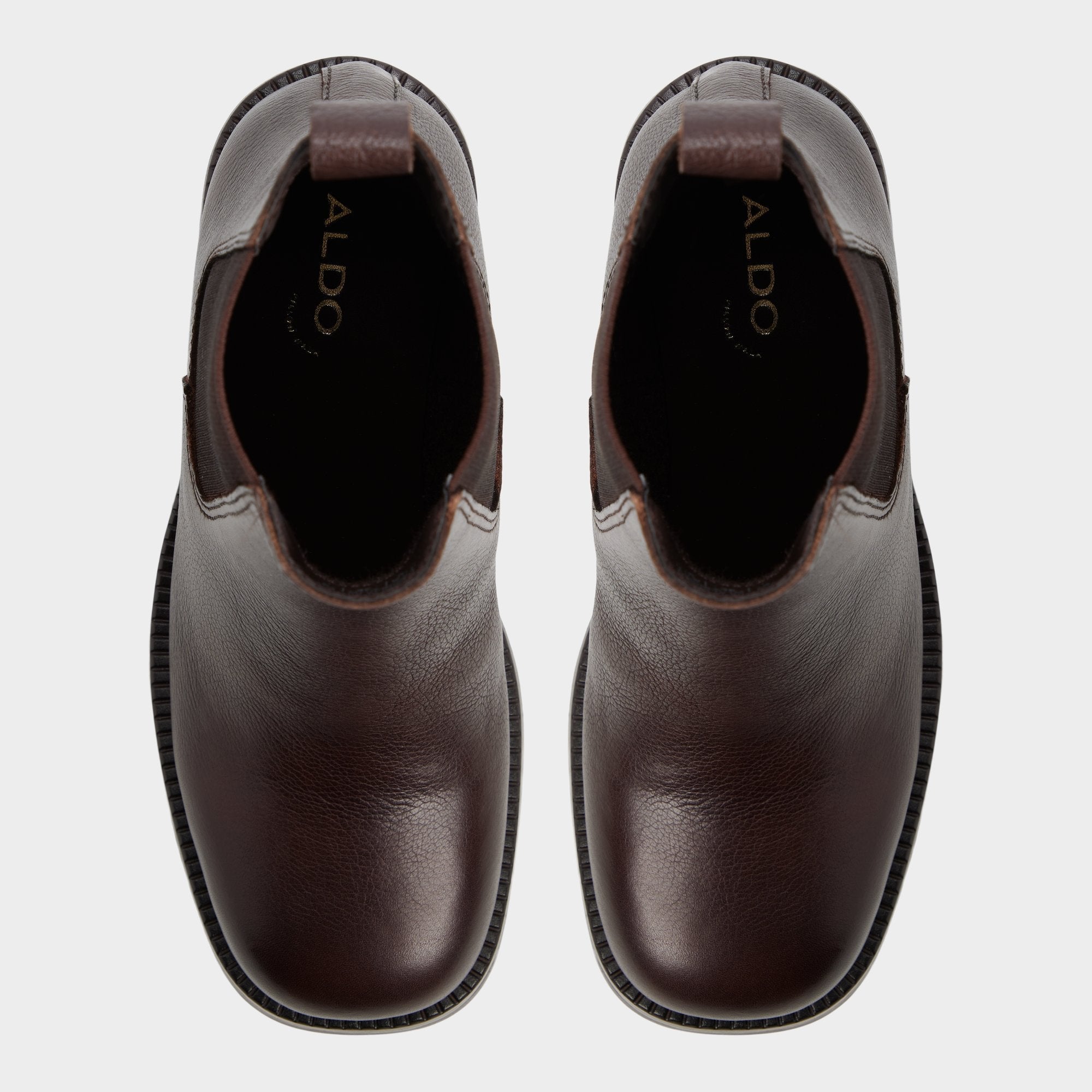 Lug sole Anneliese in Medium Brown - Chelsea boot