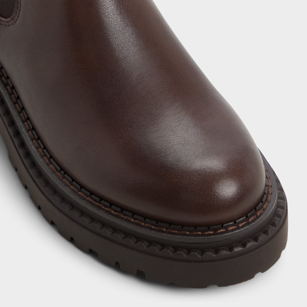 Bestina in Dark Brown - Chelsea boot Lug sole