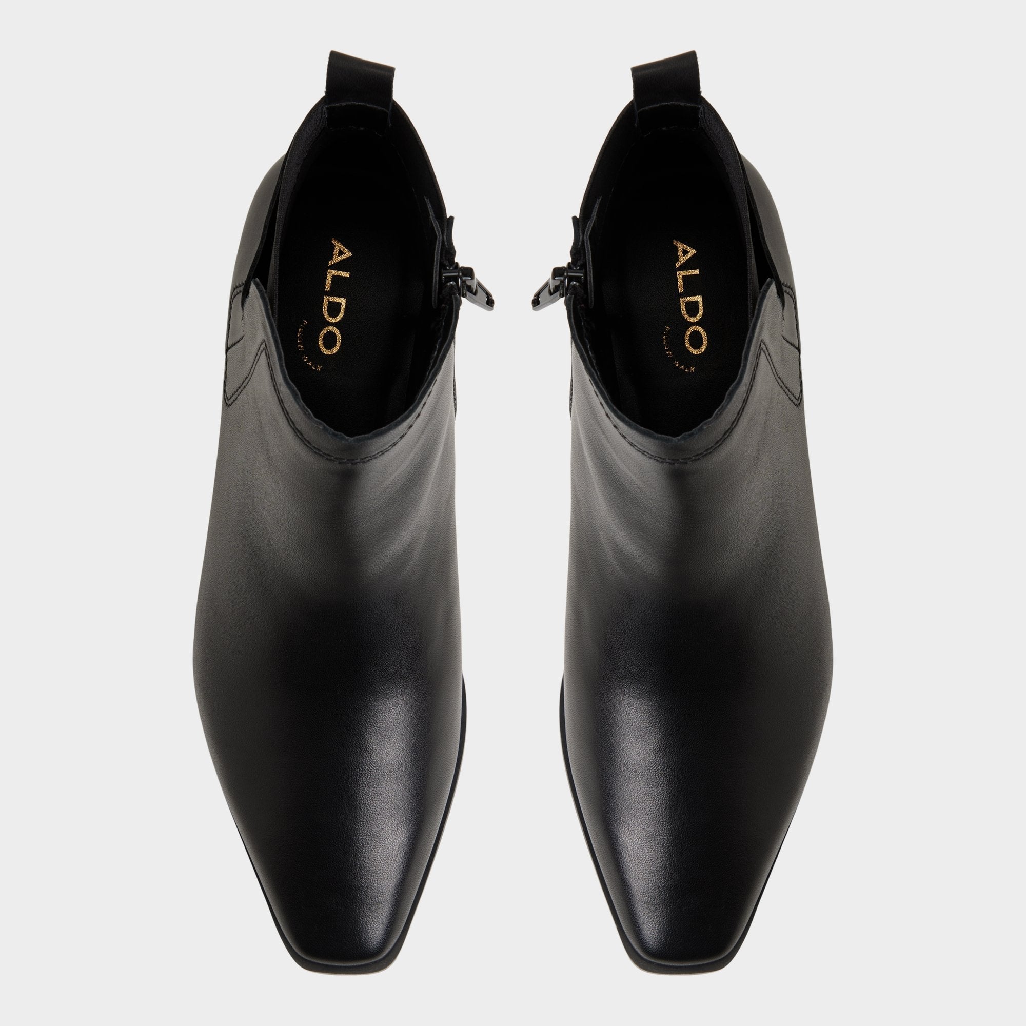 Block heel Raneldar in Black - Chelsea boot