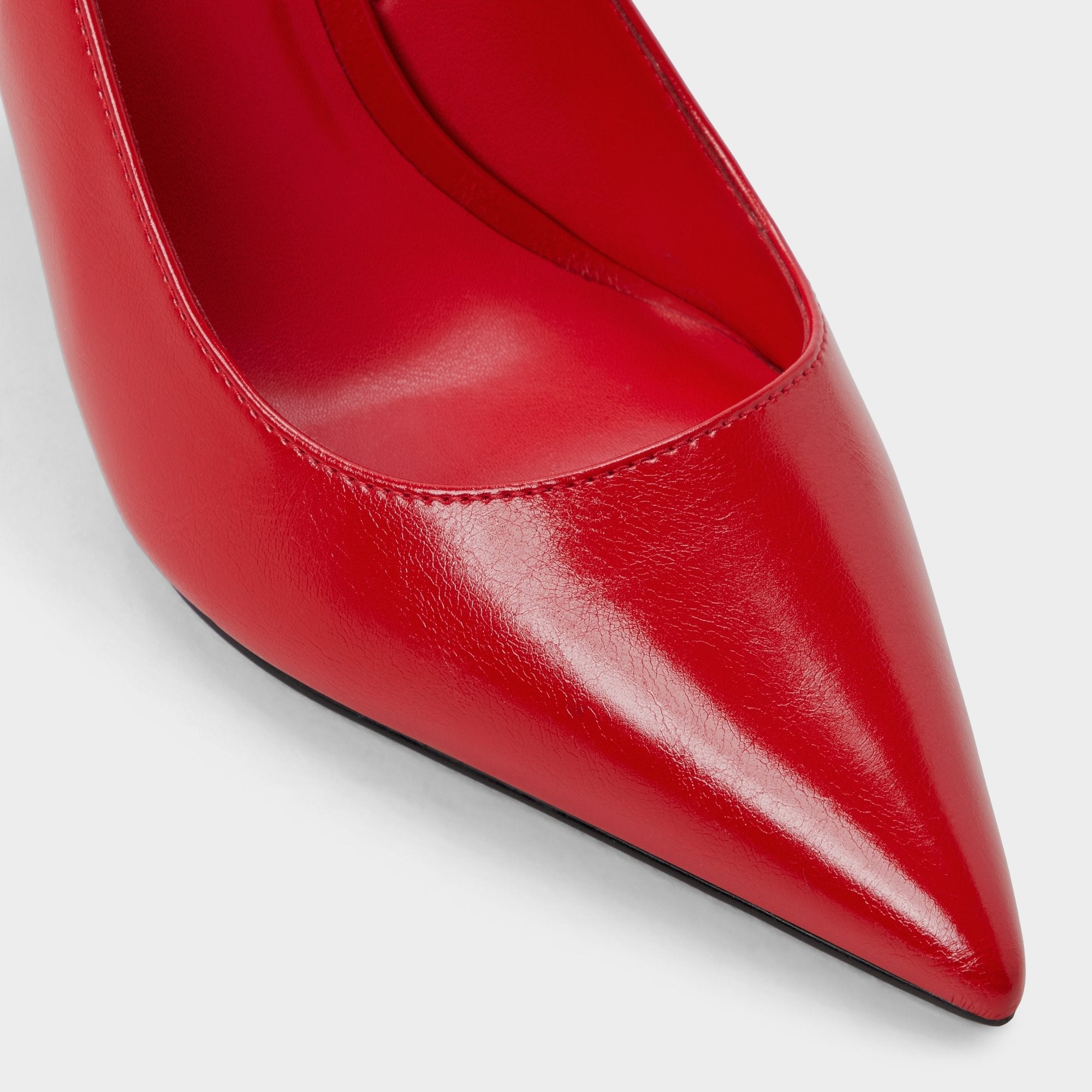 Syliaa in Red - Slingback heel