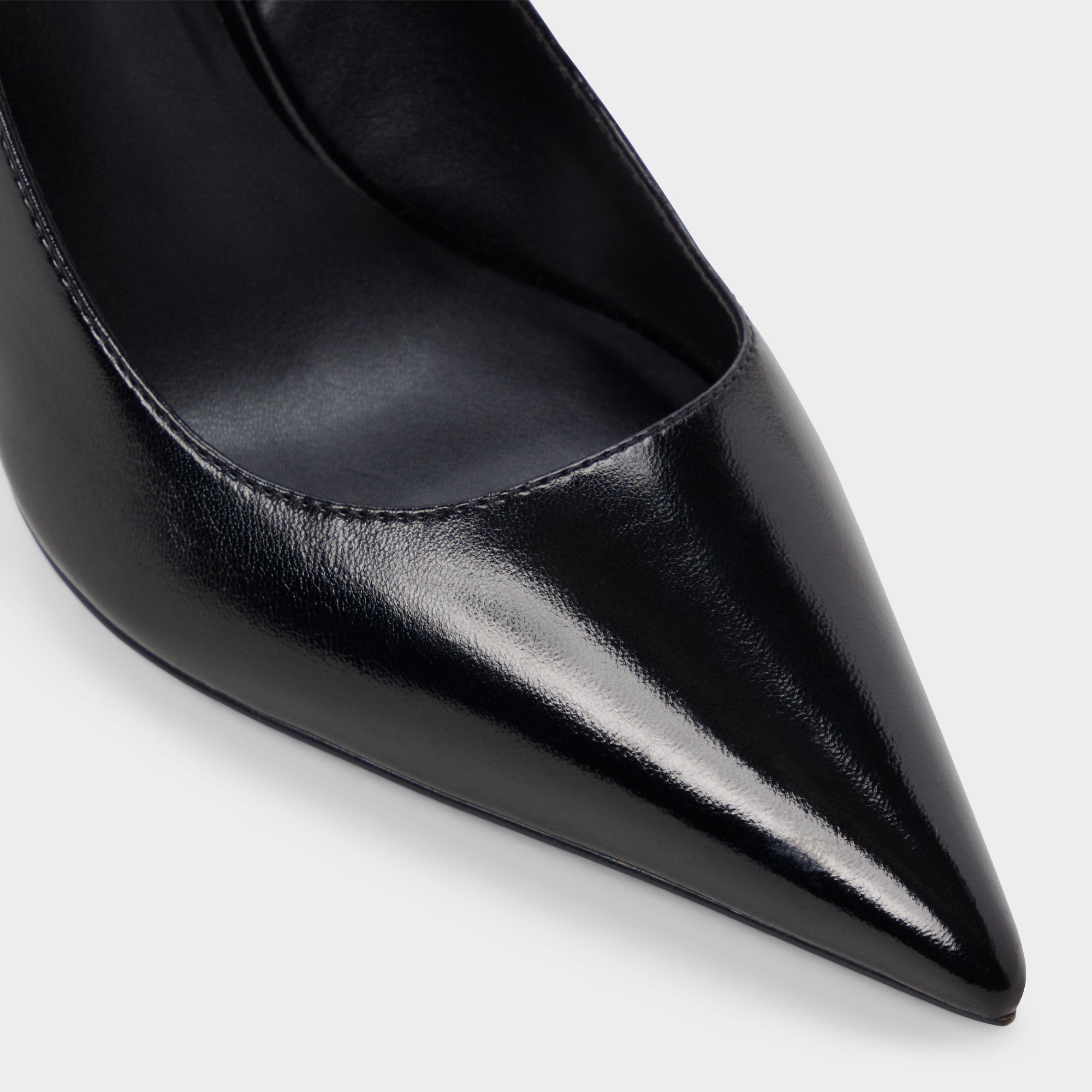 Syliaa in Open Black - Slingback heel