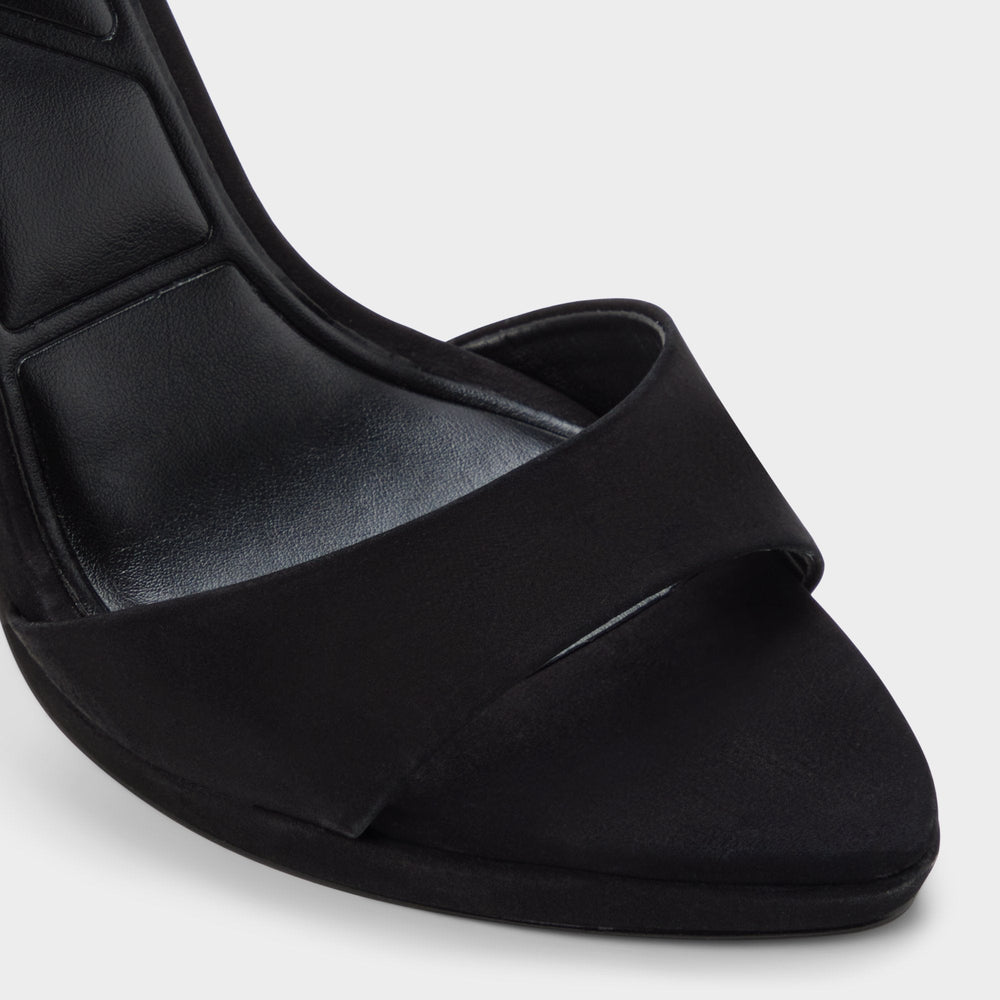 Ivette in Black - Heeled sandal Platform