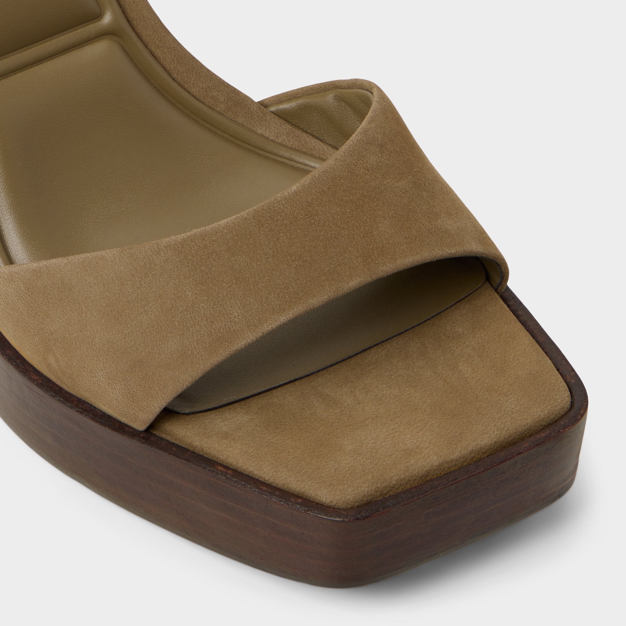 Platform Lothon in Other Green - Strappy heeled sandal