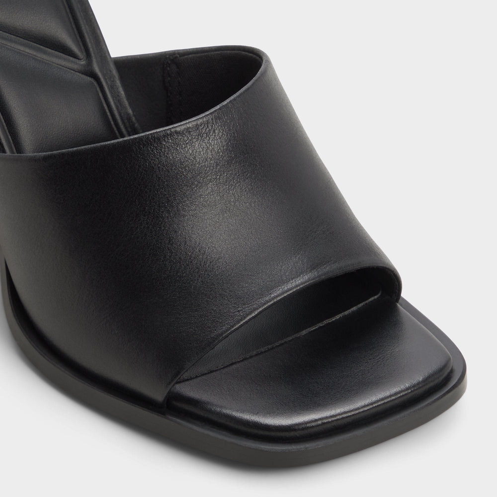 Re in Sophia Black - Heeled mule Block heel