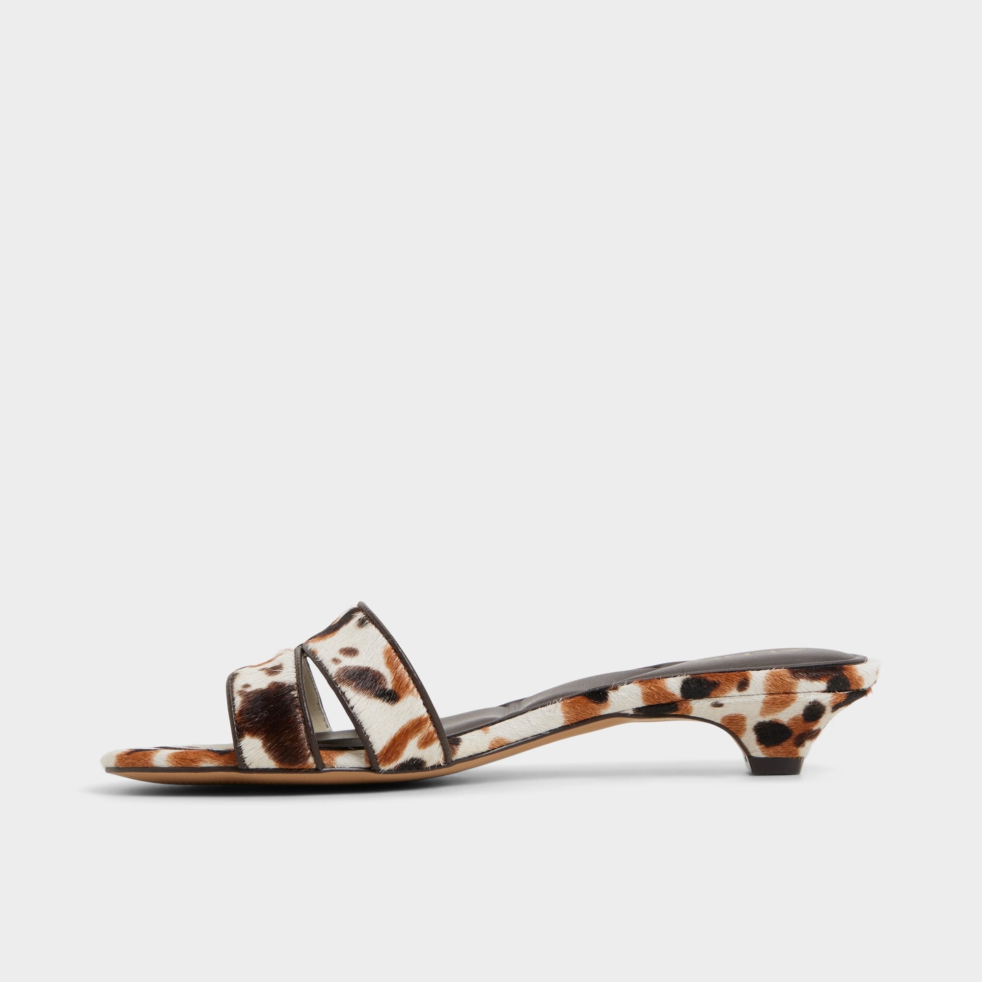 Scarletta White/Black Women's Heeled mules - Heeled mule Kitten heel