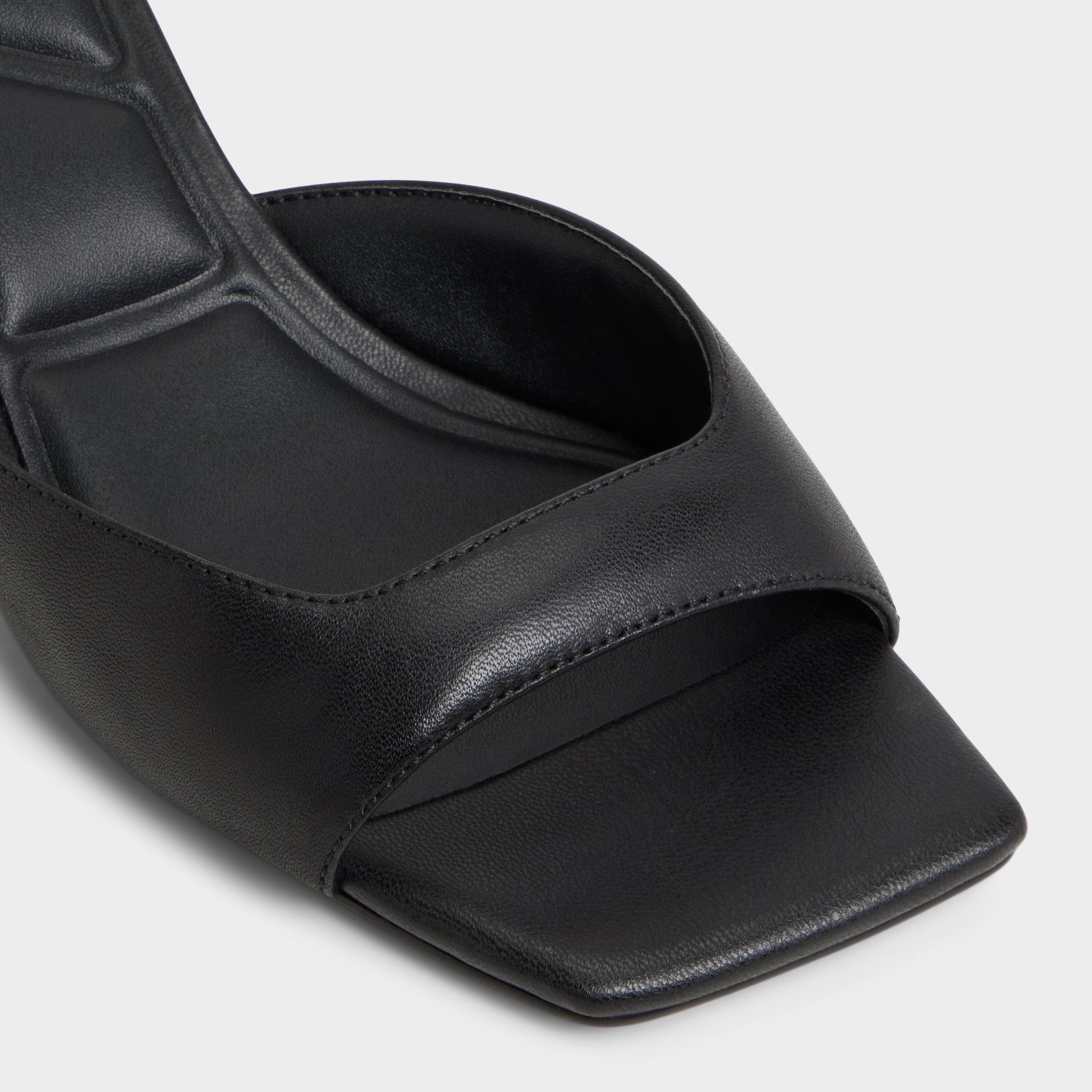 Block heel Aneky in Black - Heeled mule