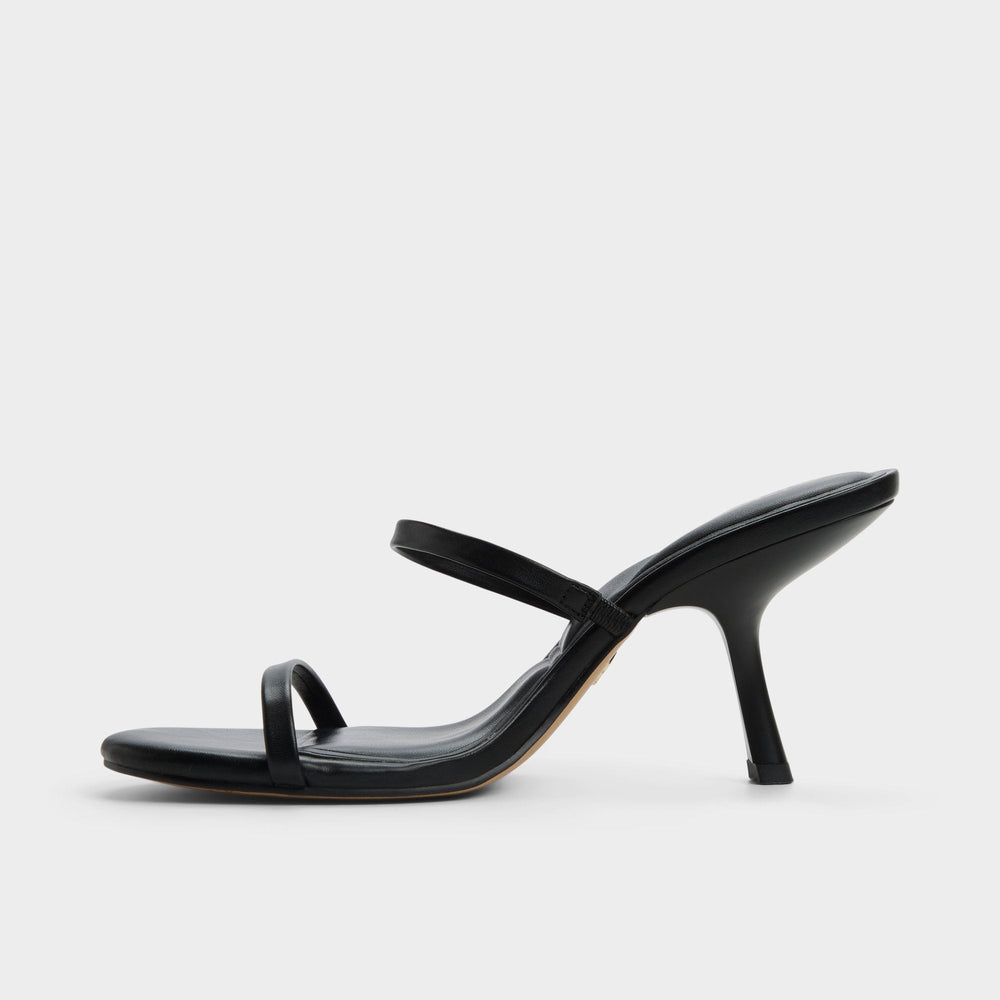 Avelinda in Black - Heeled mule