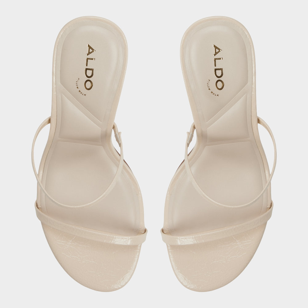 Avelinda in Cream - Heeled mule