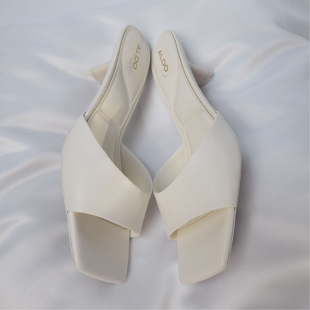 Kitten heel Enchanting White Women's Heeled mules - Heeled mule