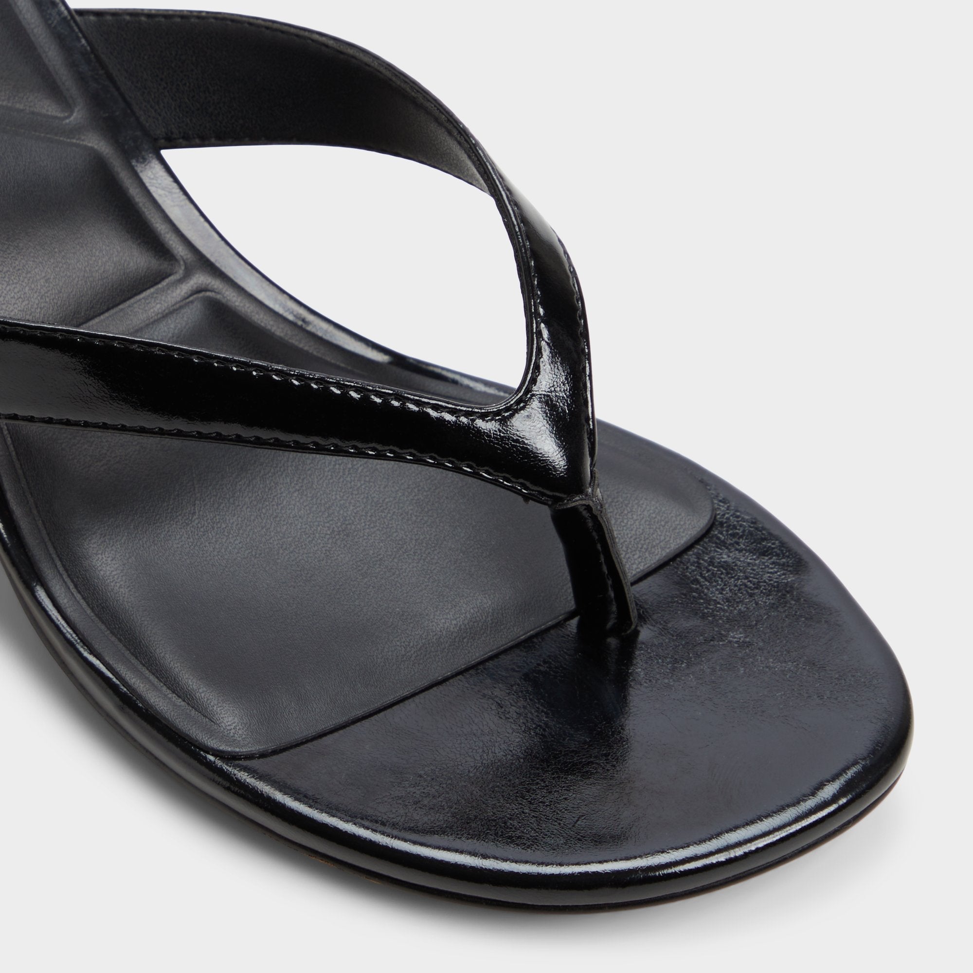 Jump Black Women's Strappy sandals - Heeled flip flop Kitten heel