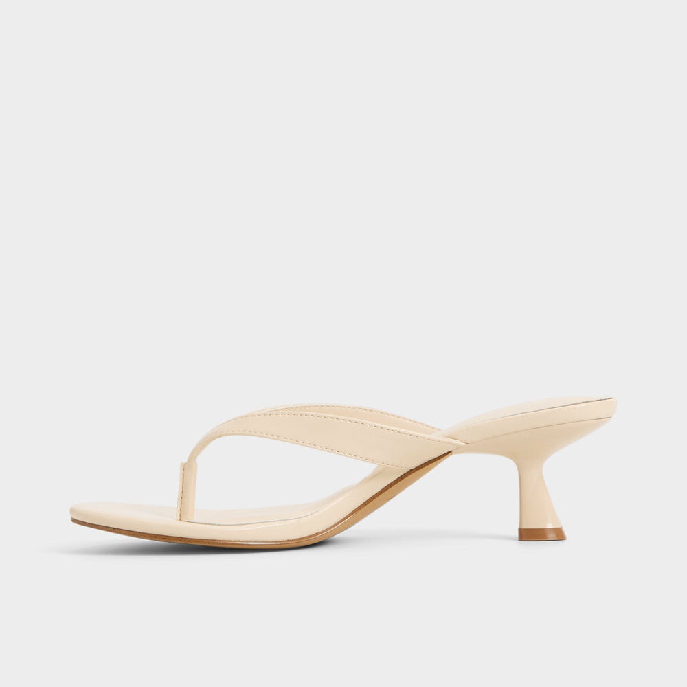 Kitten heel Jump in Cream - Heeled flip flop