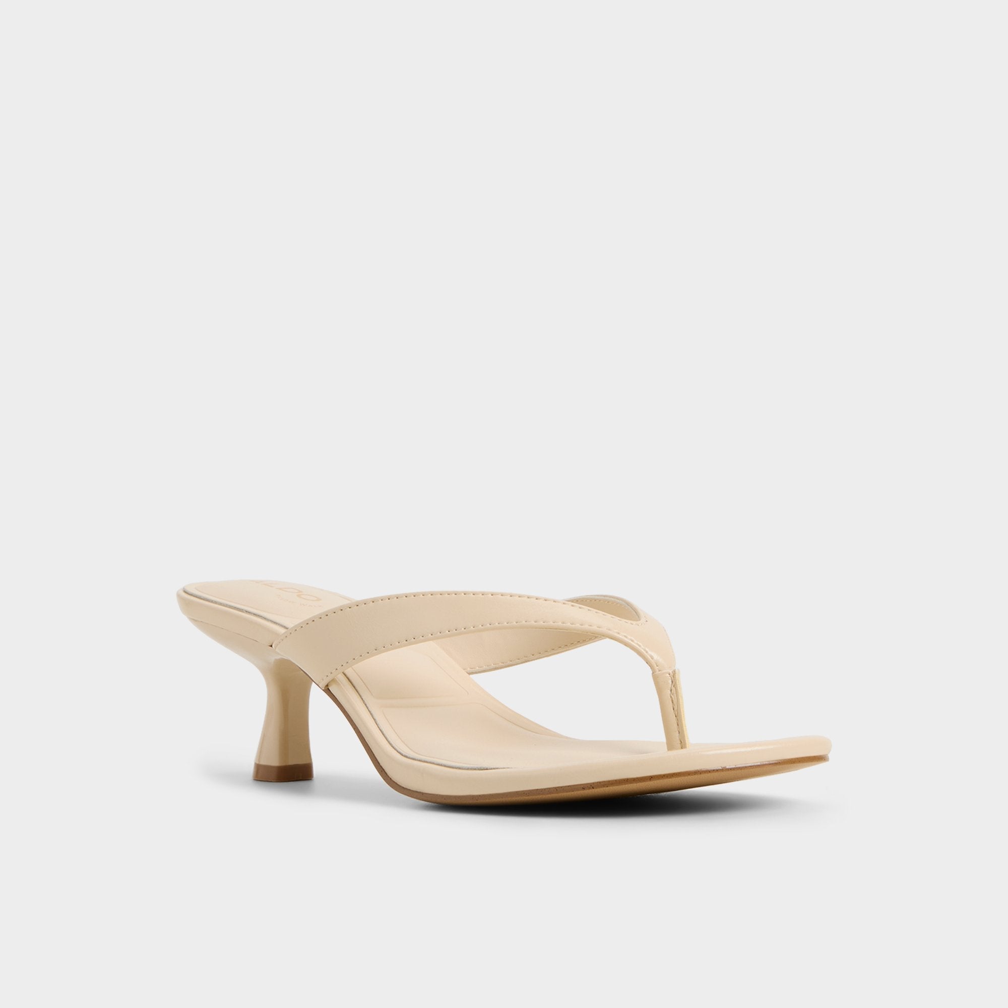 Kitten heel Jump in Cream - Heeled flip flop