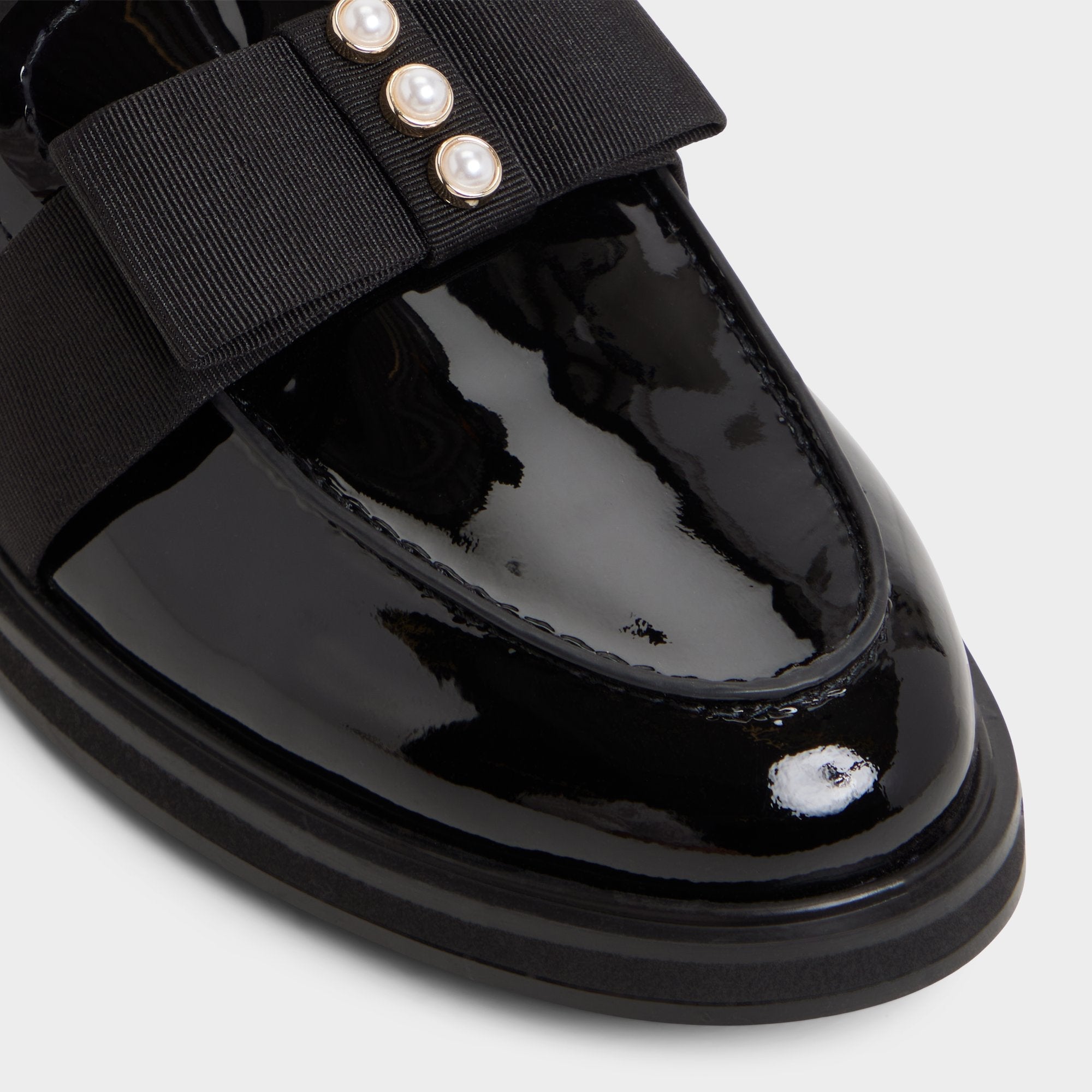 Bissom in Black - Loafer Block heel