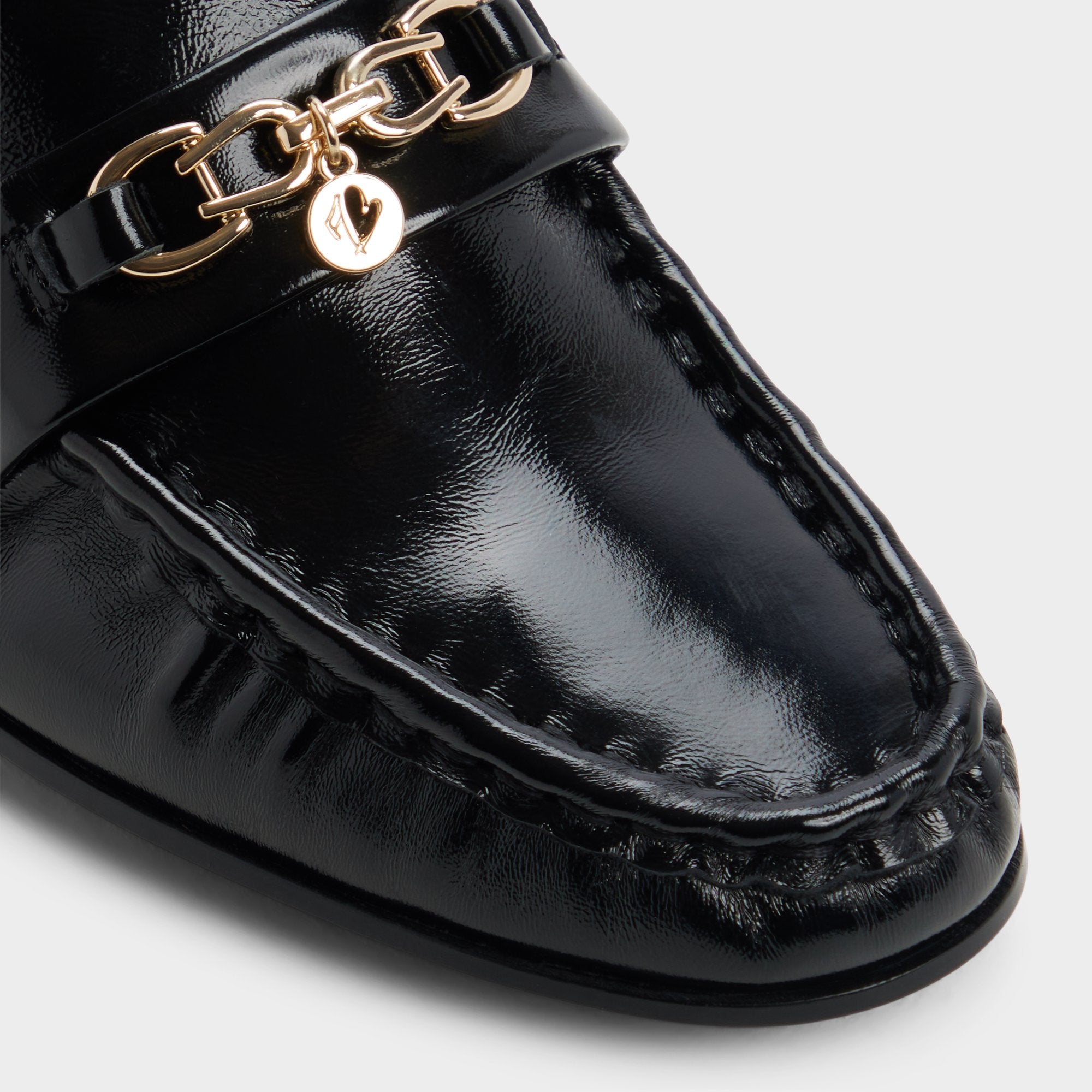 Verillon in Black - Loafer