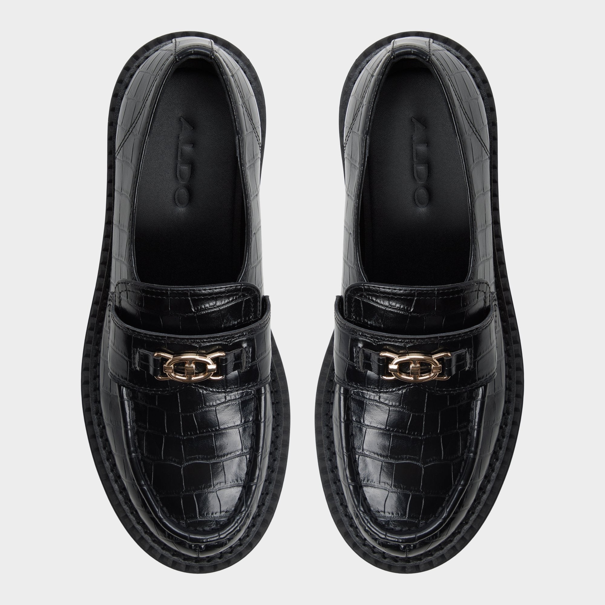 Lug sole Miravelle in Black - Loafer