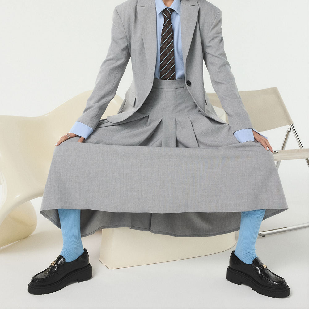 Lug sole Miravelle in Black - Loafer